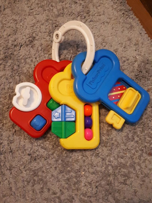 Llavero para bebé de Fisher Price.