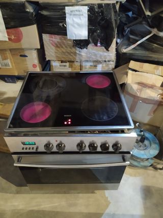 Horno y vitro marca Bosch de segunda mano por 140 EUR en Espinardo en  WALLAPOP