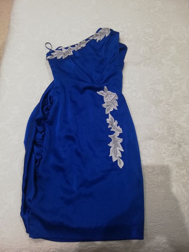 vestido de fiesta corto azul