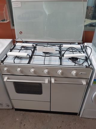 Cocina gas de segunda mano por 249 EUR en Móstoles en WALLAPOP