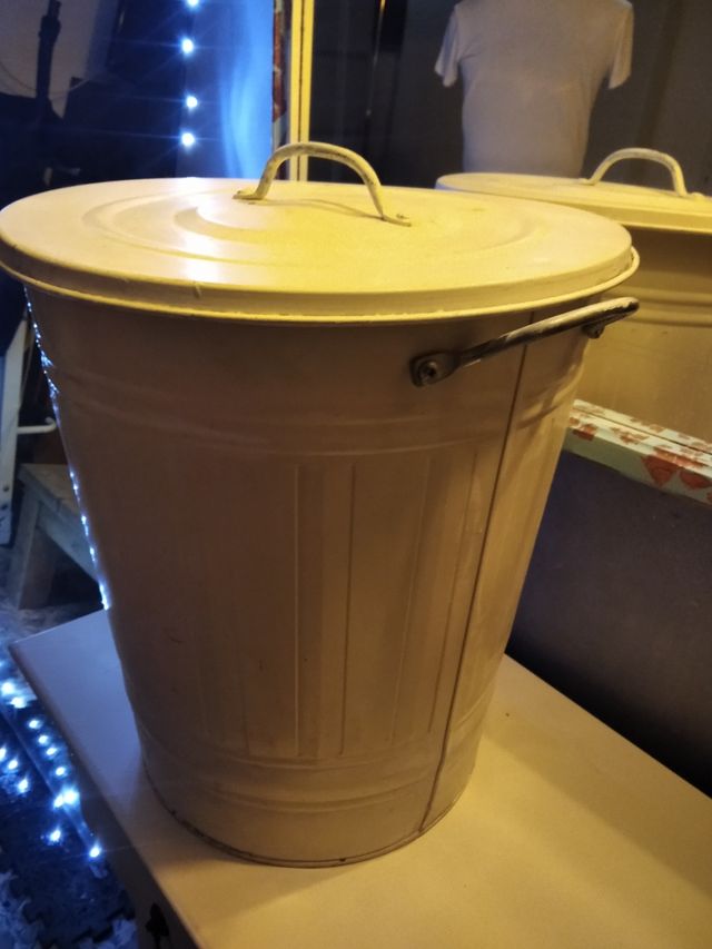 Cubo Vintage blanco mate