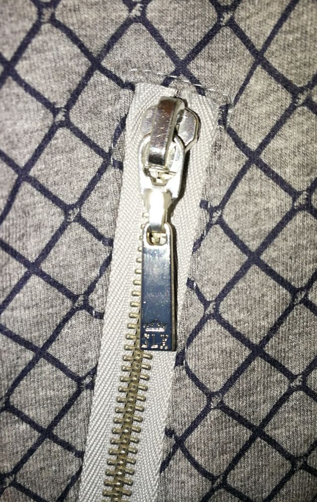 Sudadera marca SLX Sport Luxury