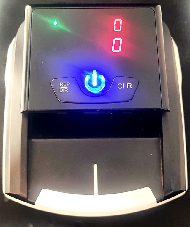 Detector billetes falsos autónomo