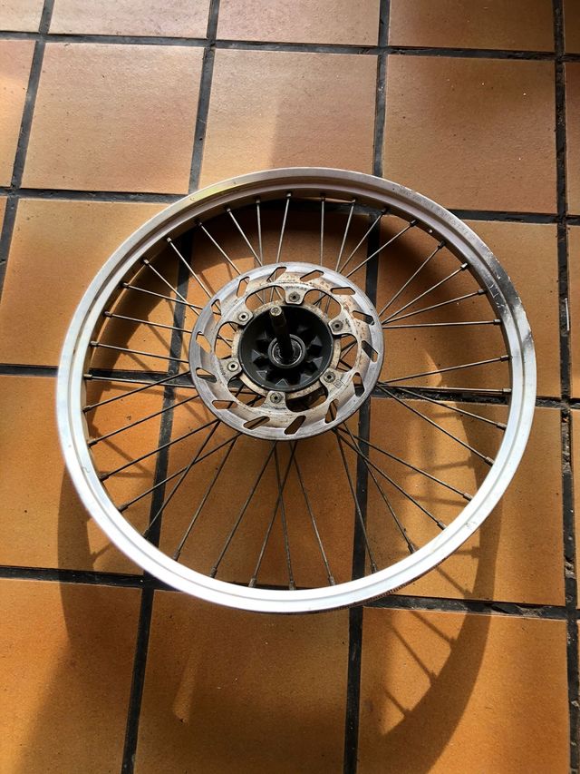 Llanta delantera cros 140x21 36 t buje 15mm