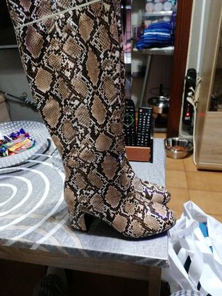Botas altas n 40 MARYPAZ a estrenar en su caja últ de segunda mano por 38  EUR en Barcelona en WALLAPOP