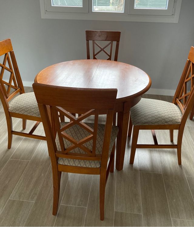 Comedor madera de cerezo de segunda mano por 300 € en Navalquejigo en