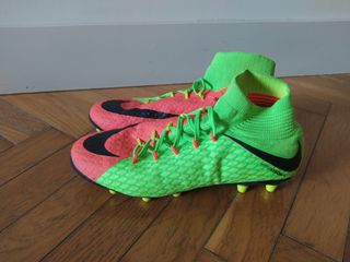 nike hypervenom cesped artificial