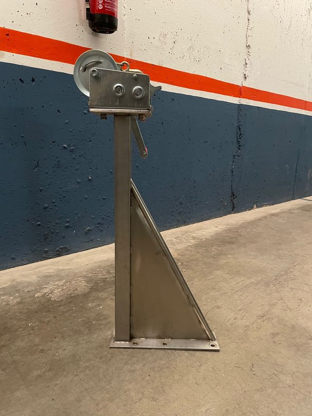 Cabestrante con pie fijo