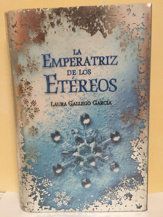 "La Emperatriz de los Etereos" Laura Gallego