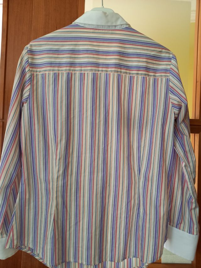 Camisa ideal de rayas moradas ,talla 42