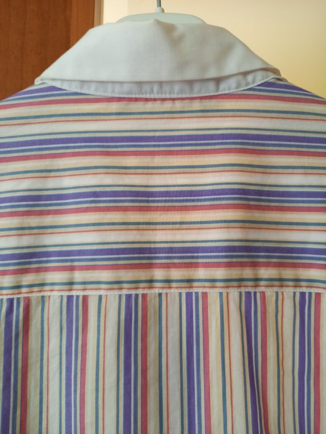 Camisa ideal de rayas moradas ,talla 42