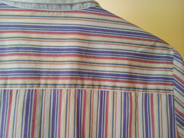 Camisa ideal de rayas moradas ,talla 42
