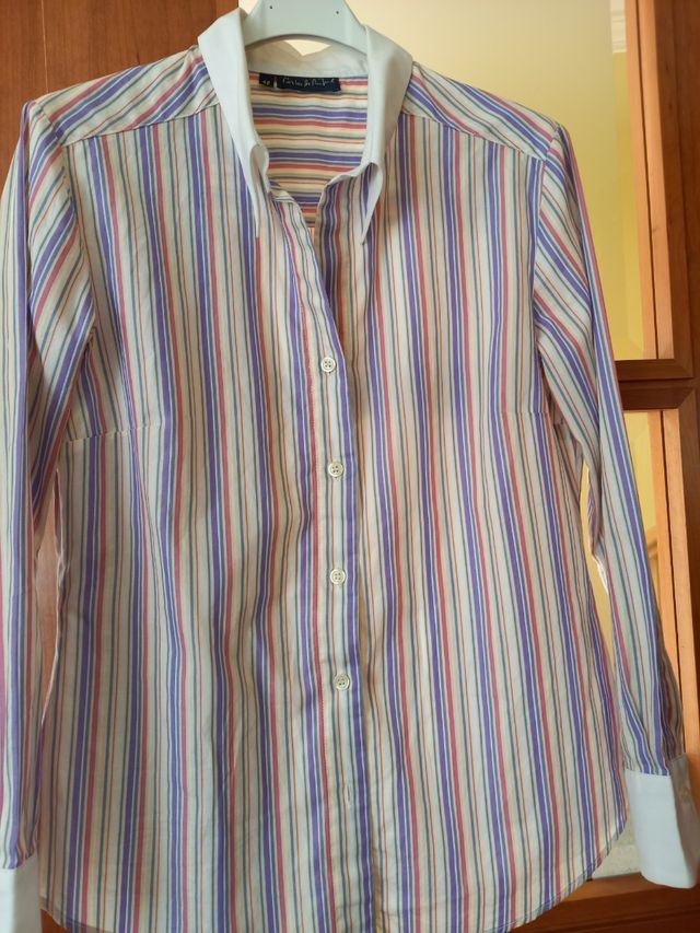 Camisa ideal de rayas moradas ,talla 42