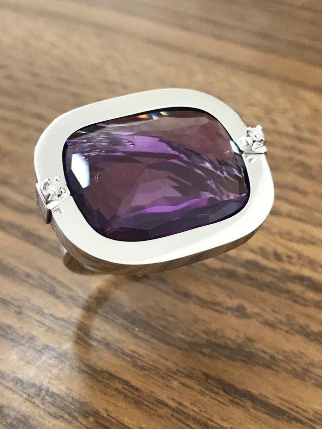 Anillo oro 18k amatista grande y 2 diamantes