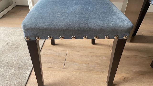 Mesa Madera y acero + 4 sillas tapizadas