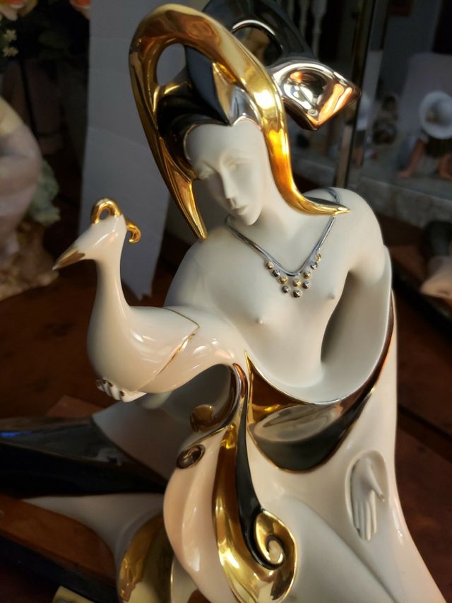 FIGURA GALOS DE PORCELANA