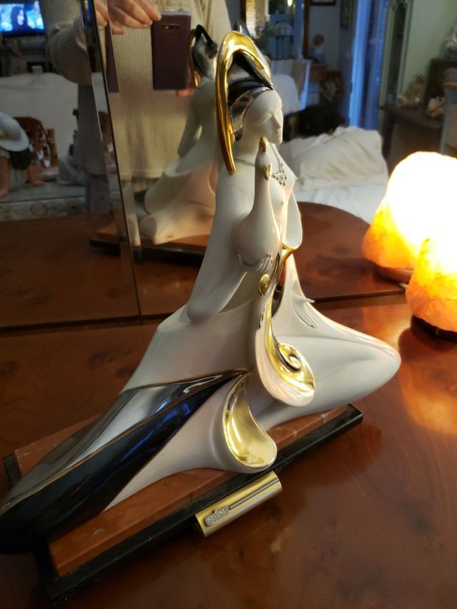 FIGURA GALOS DE PORCELANA