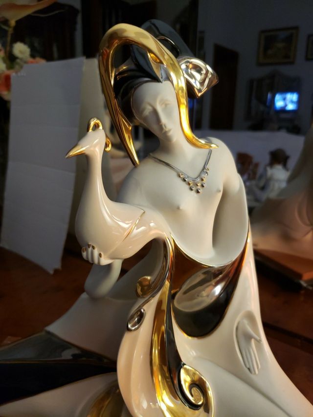 FIGURA GALOS DE PORCELANA