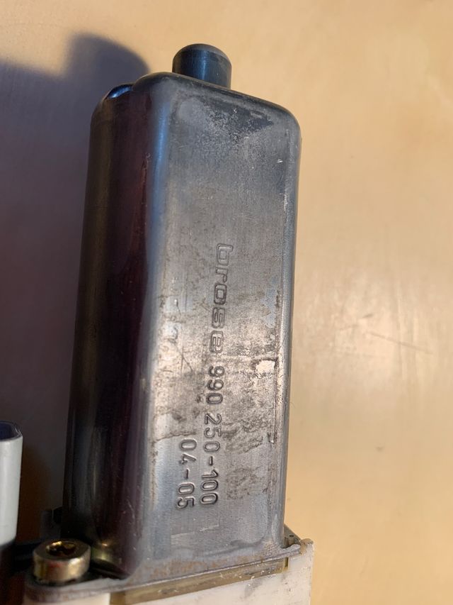 Motor elevalunas coche Bosch Peugeot- Citroen