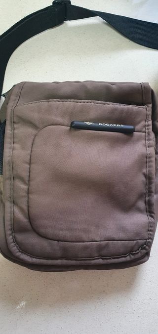 Bolso Dockers hombre de segunda mano por 28 EUR en Mallabia en WALLAPOP