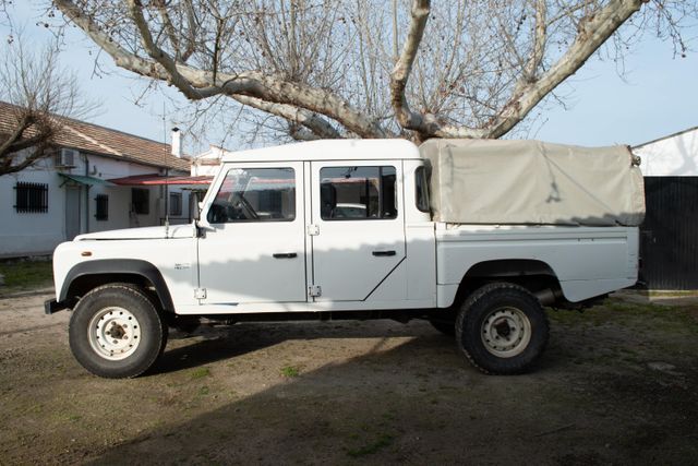 Land Rover Defender LD 130 TD5 de segunda mano por 19.500 € en Toledo