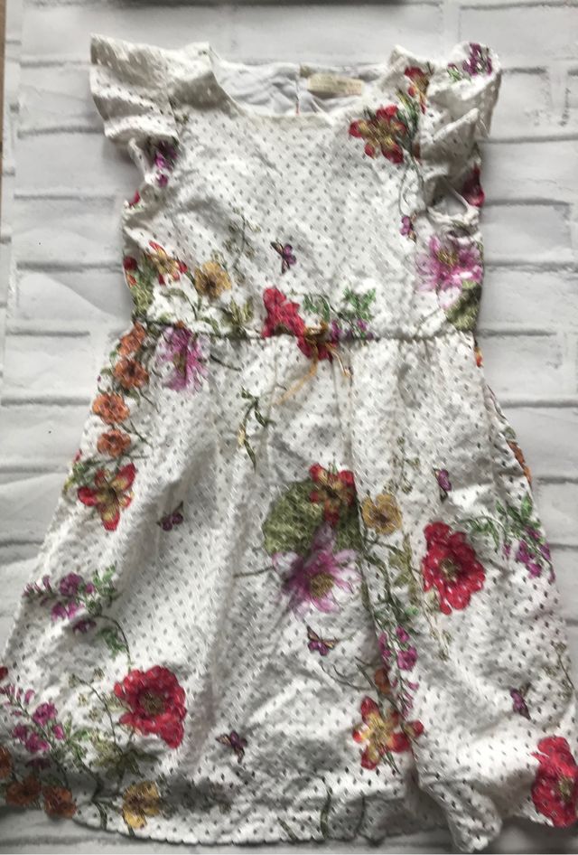 Vestido de niña Zara