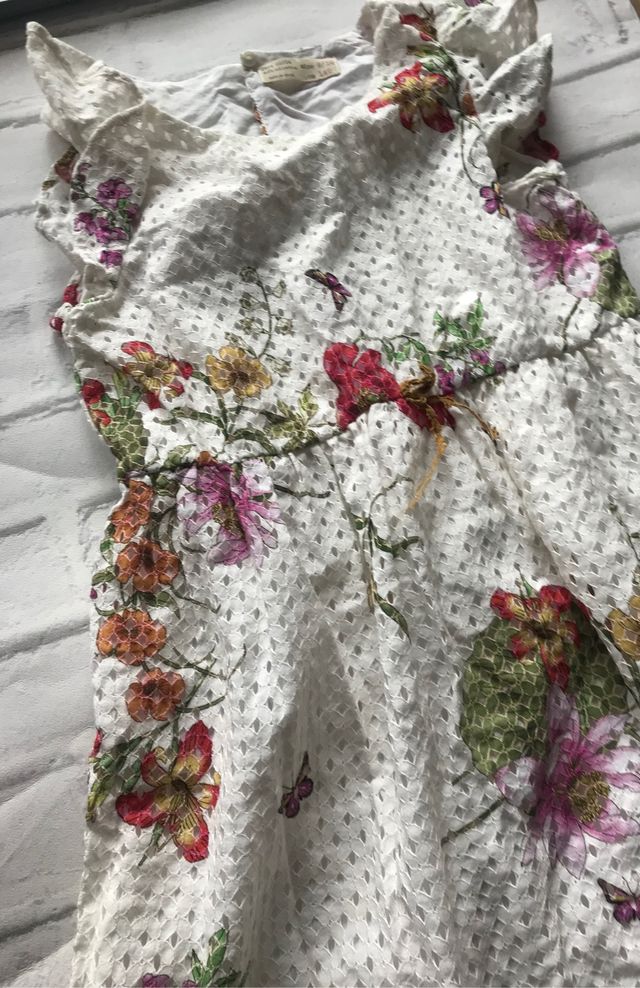 Vestido de niña Zara