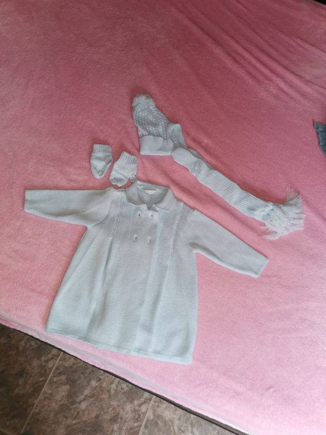 12 MESES conjunto abrigo, gorro, manoplas