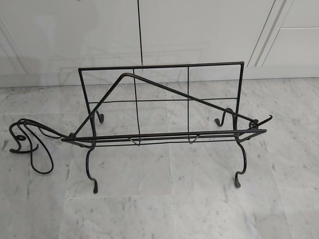 REVISTERO, forma perro