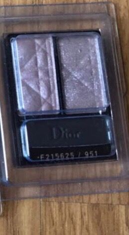 Sombras 2 tonos y eyeliner Dior 951