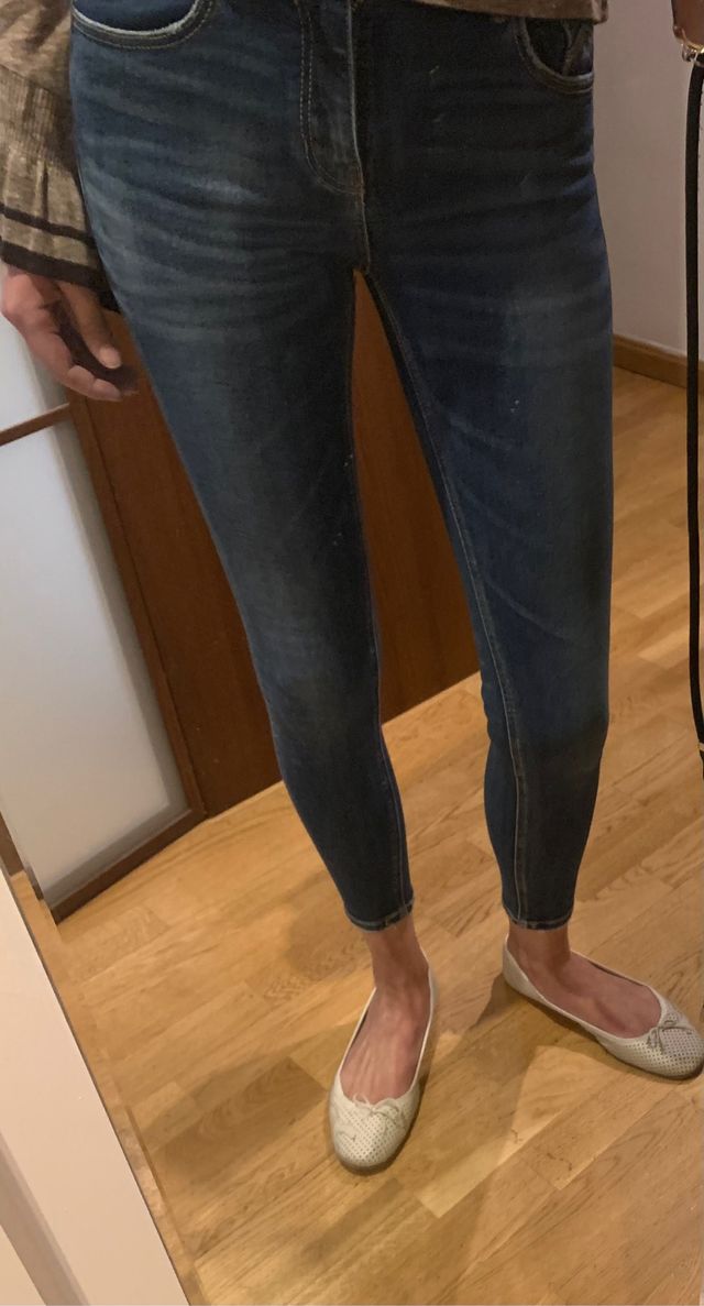 Conjunto vaquero y camiseta