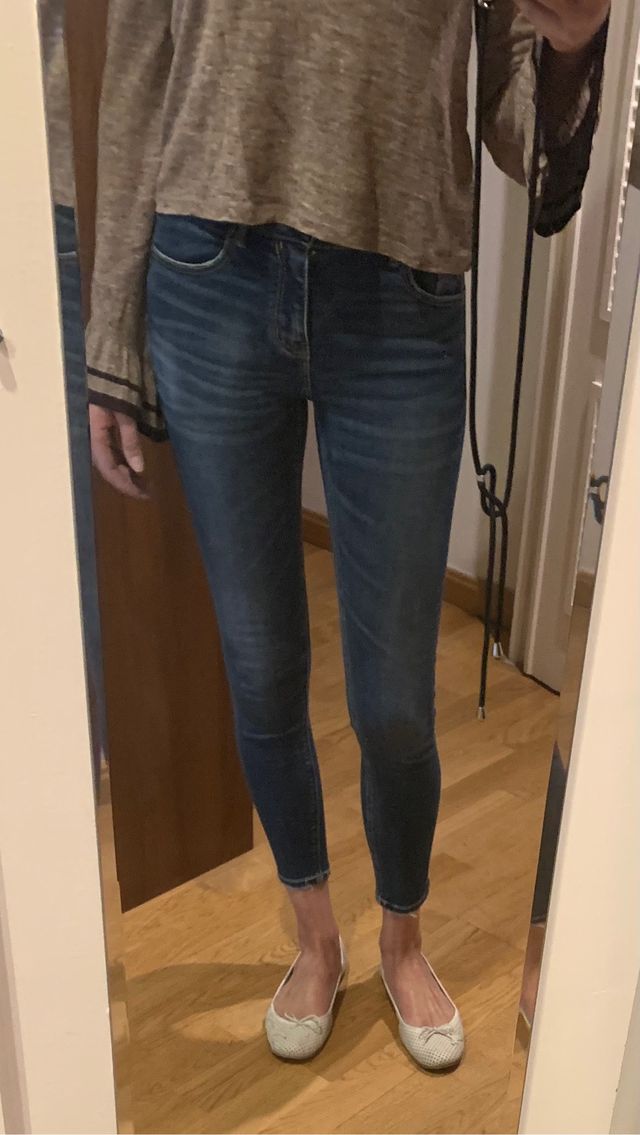 Conjunto vaquero y camiseta