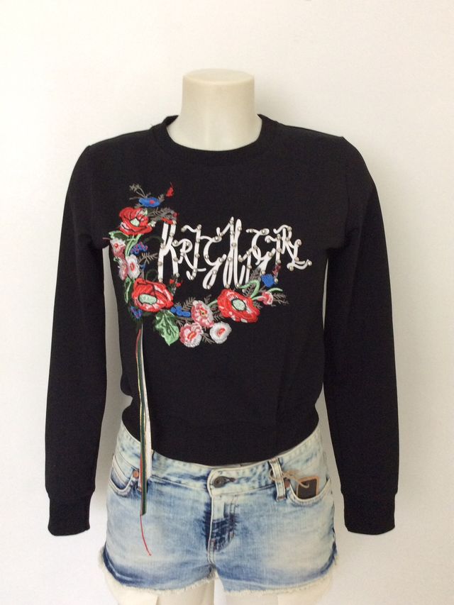 Sudadera negra cintas 