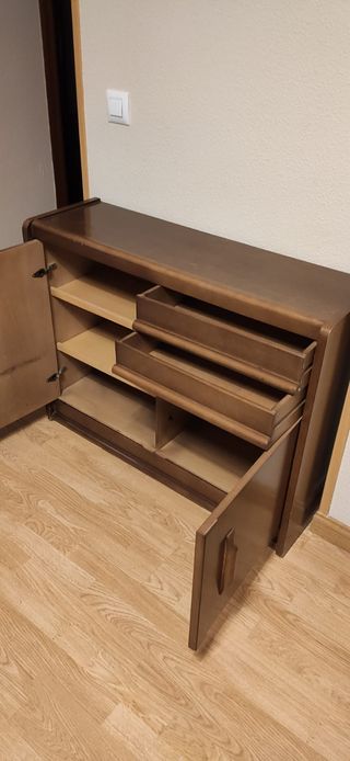 Aparador de madera de segunda mano por 40 € en Madrid en WALLAPOP
