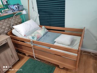 Cama electrica con carro elevador