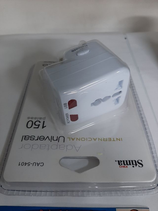 ADAPTADOR INTERNACIONAL UNIVERSAL 150 PAISES