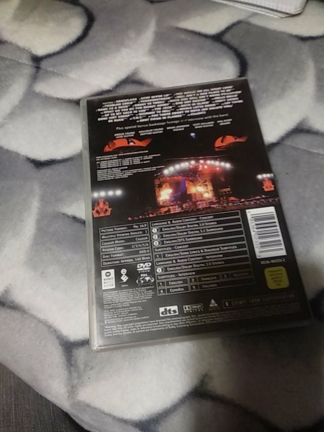 ACDC. stiff upper lip live DVD