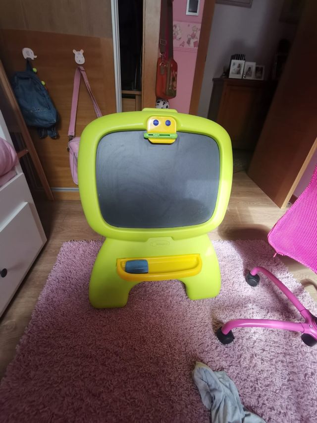 pizarra niña niños imaginarium