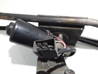 Motor limpiaparabrisas delantero 6388200740 Merced