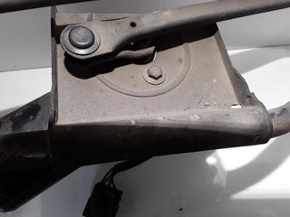 Motor limpiaparabrisas delantero 6388200740 Merced