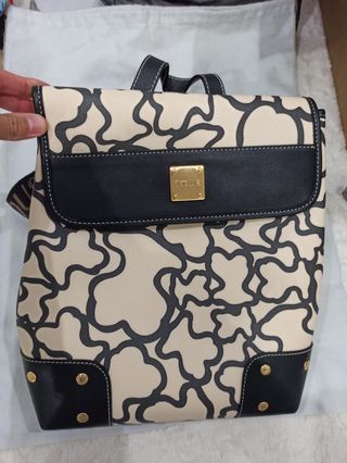 Mochila Tous kaos negra y beige de segunda mano por 80 EUR en Loja en  WALLAPOP