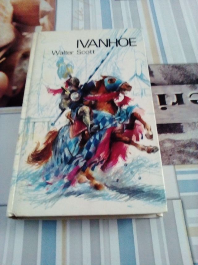 Libros a 3 euros/unidad