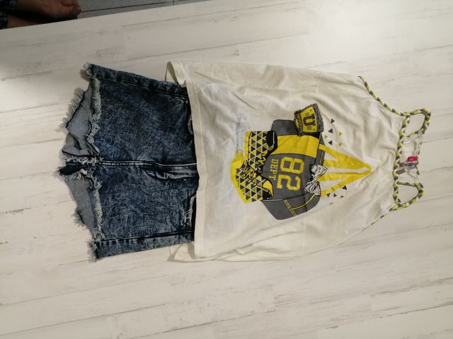 Conjunto pantalón corto vaquero y camiseta