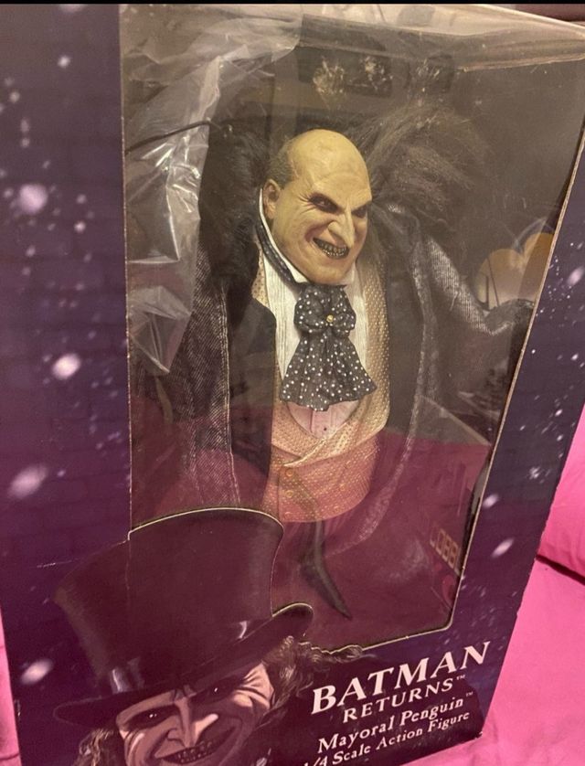 Figura de el pingüino de batman