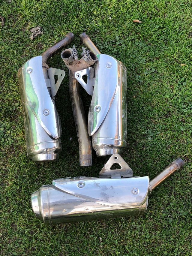 Escapes silenciosos triumph speed triple 1050