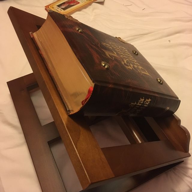 BÍBLIA EDITORIAL ORTELL Y ATRIL