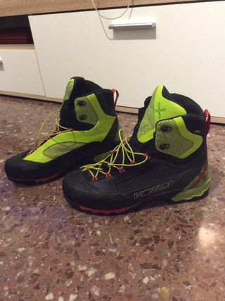 Botas montaña Montura Vértigo GTX talla 45 de segunda mano por 175 EUR en  Zaragoza en WALLAPOP