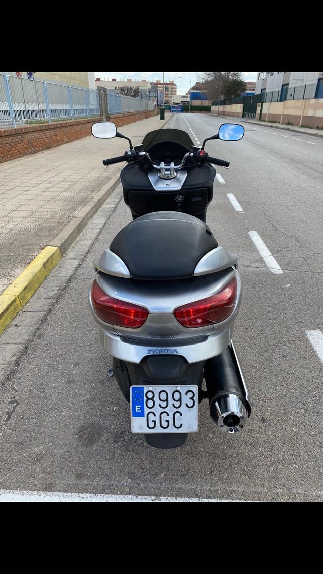 Honda Forza EX 250cc.