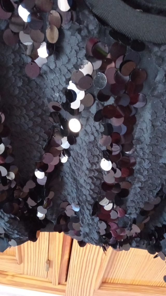 Blusa negra lentejuelas