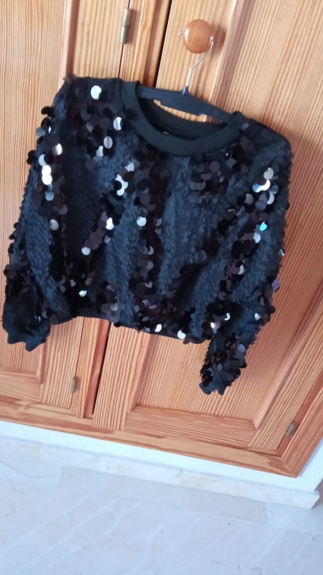 Blusa negra lentejuelas